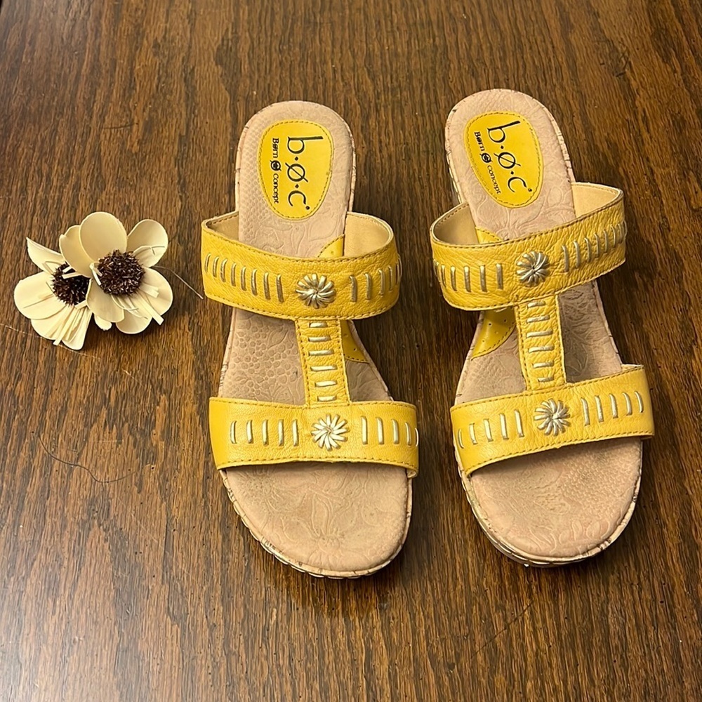 🌻b.o.c.by Born Sandals